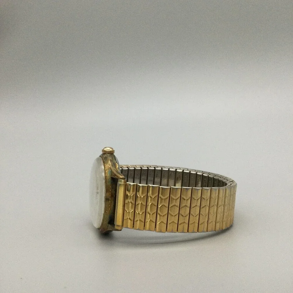 Vintage Helbros Invincible Mens Watch 33mm Champagne Dial Date Anti-Magnetic